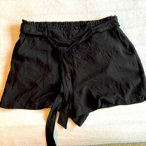 Shorts - Women - Lauren Conrad - L